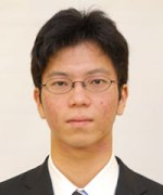 安達　利昌初段
