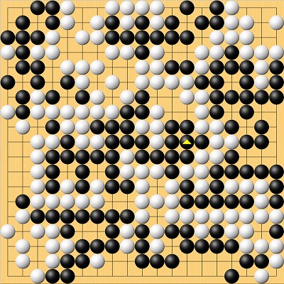 【名人戦第1局終局の場面】　黒：高尾紳路九段　白：井山裕太名人