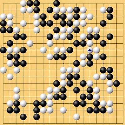 ネット囲碁オープン終局図　黒：小林覚九段　白：井山裕太名人