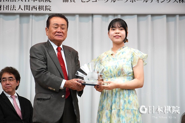 上野女流棋聖が扇興杯初優勝【第10回扇興杯女流最強戦 決勝】 | 棋戦