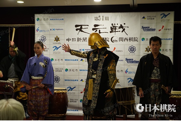 浜松城のお膝元、茶室「松韻亭」で対局開始【第51期天元戦挑戦